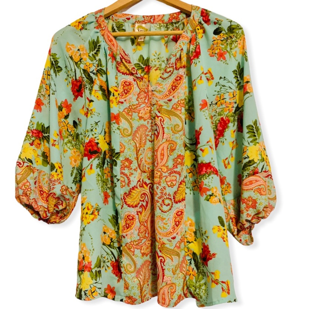 Fig and Flower Boho Floral Top Size M